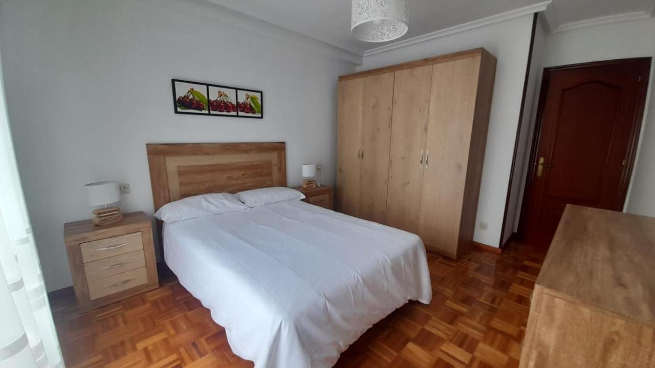 Apartamento En Candas Con Garaje Exterior photo